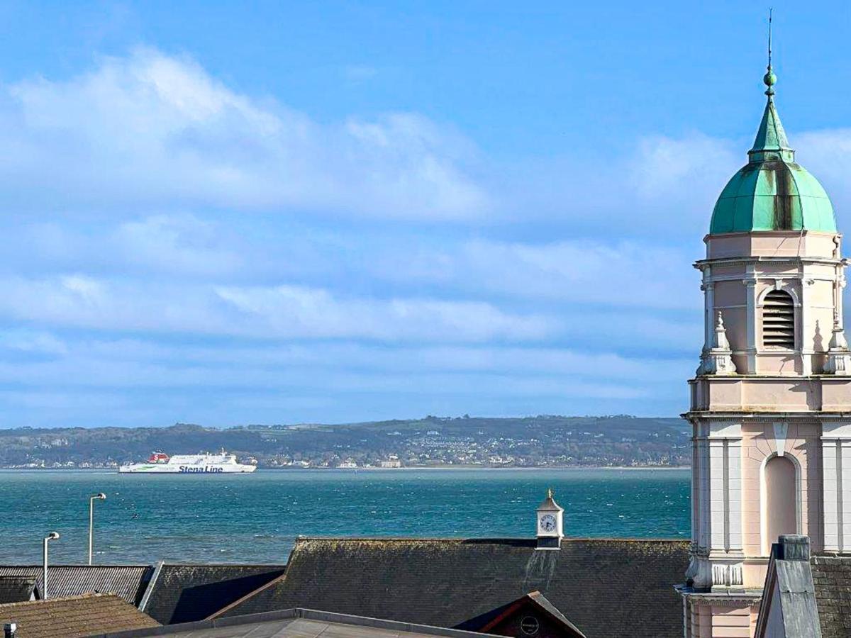 Modern Luxurious Apartment W/ Patio Balcony & View Jordanstown エクステリア 写真